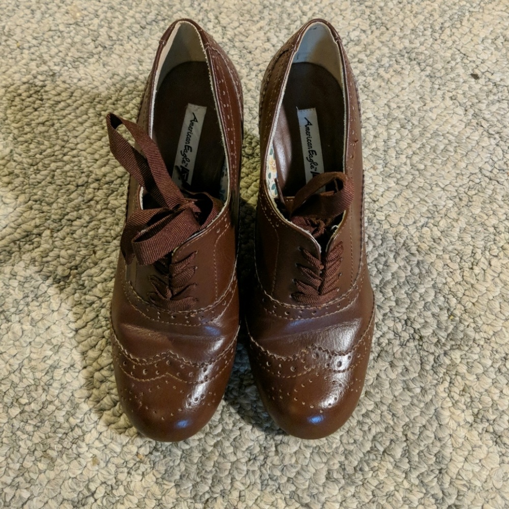 American Eagle Oxford Heels